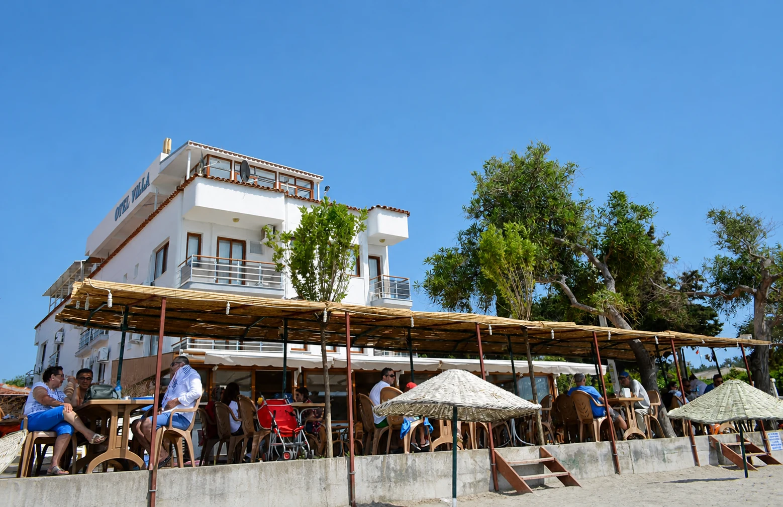 Villa Otel · Deniz kıyısındaki teras